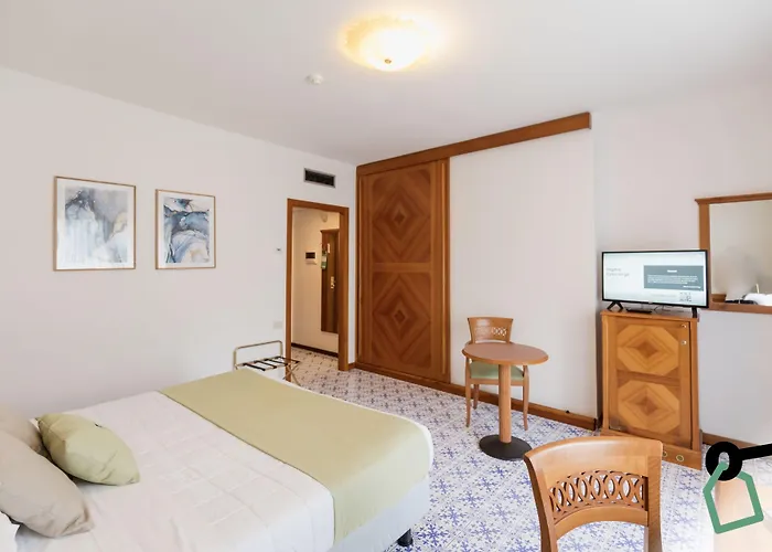 Hotell Hotiday Collection - 4*