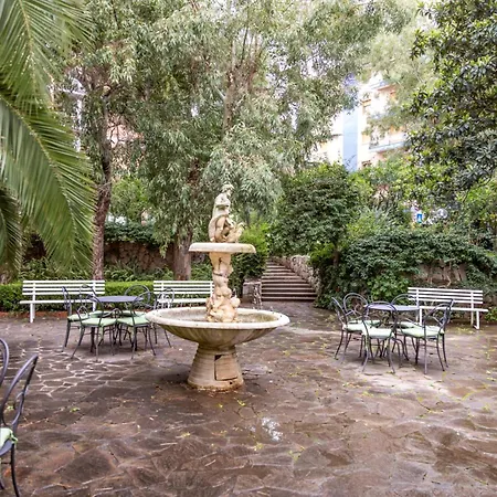 Hotiday Collection - Hotell