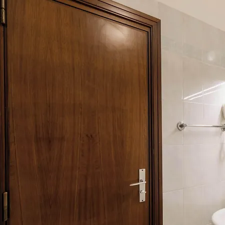 Hotel Hotiday Collection -